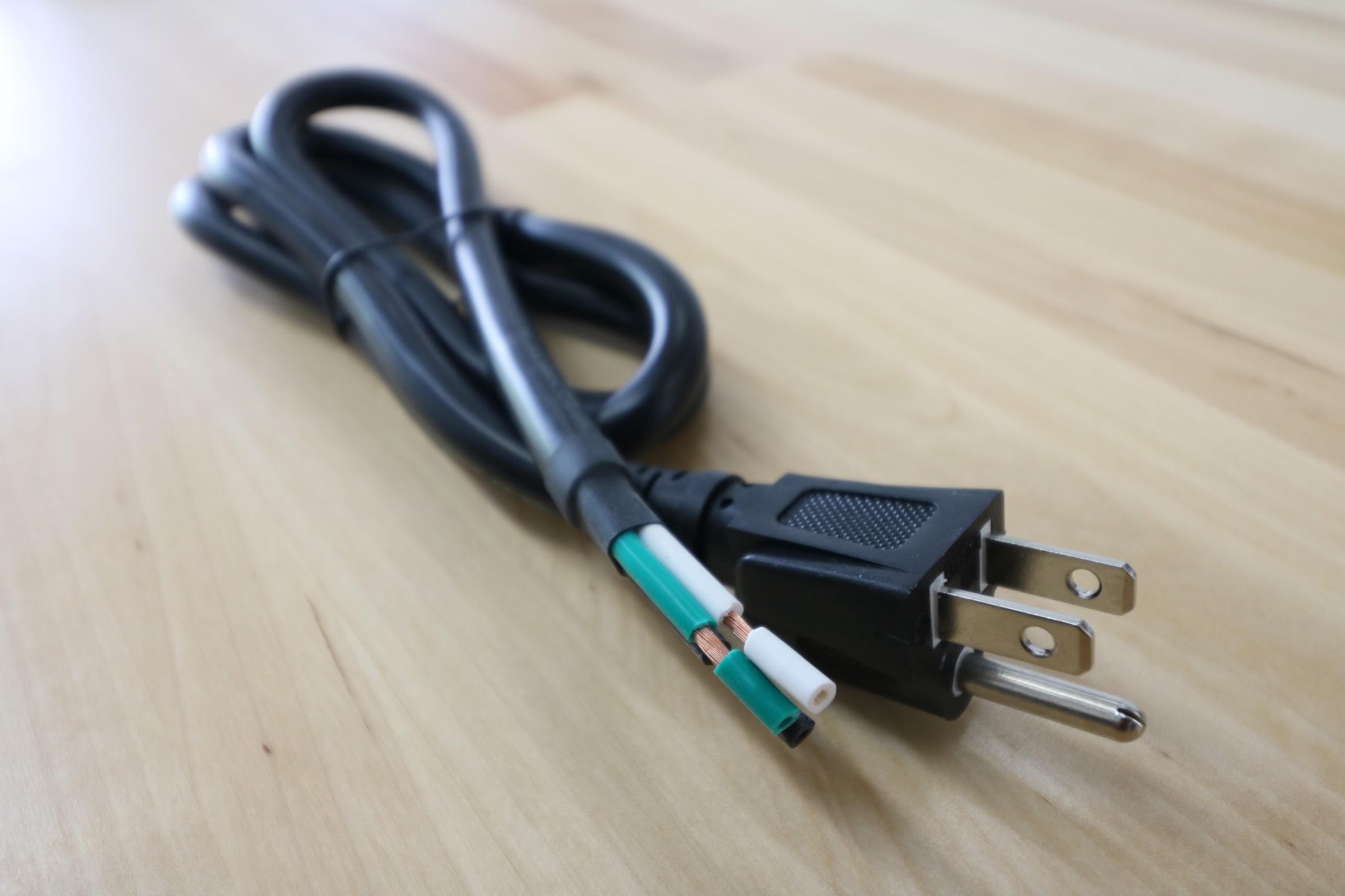 Power cable 1.JPG